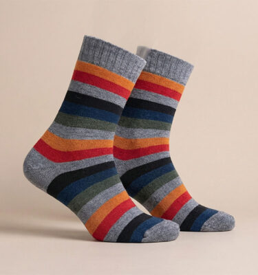 Raidalliset villasukat merinovillasta