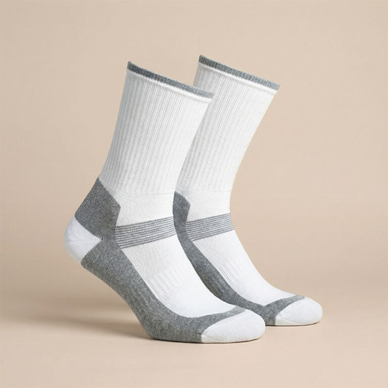 Tekniset saumattomat sukat lapselle POISTOTUOTE (VAIN 28-30)