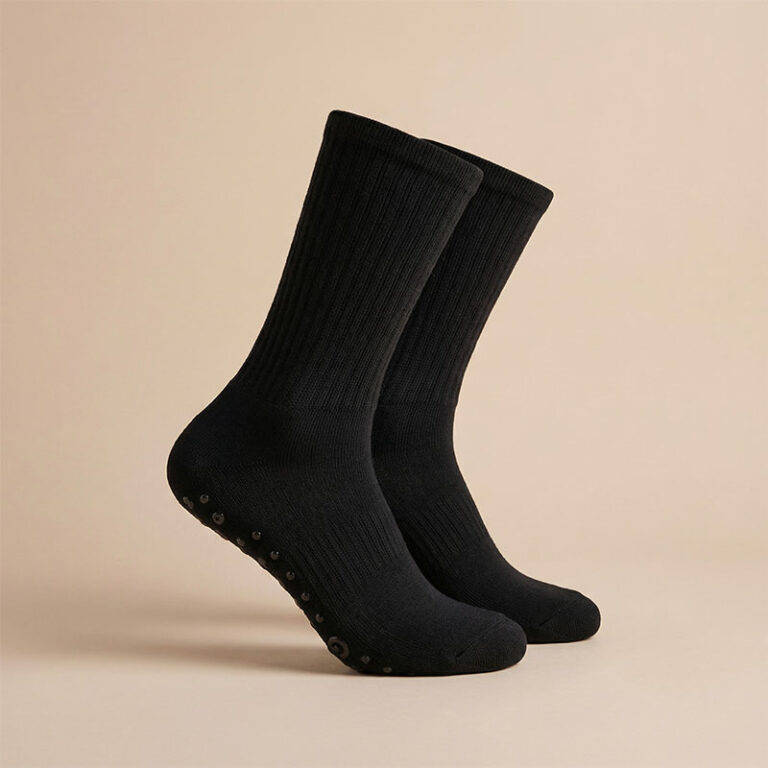 Puuvillasukat, liukuesteellä